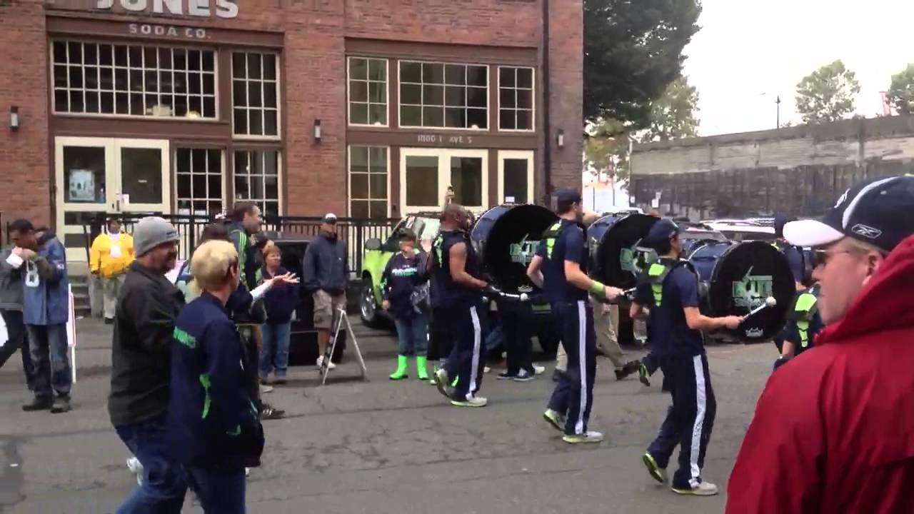 SEAHAWKS BLUE THUNDER!
