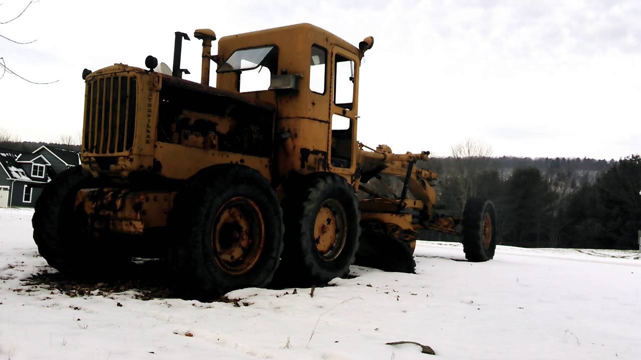 Using a pony motor to start a '51 Caterpillar #12 8T road grader.