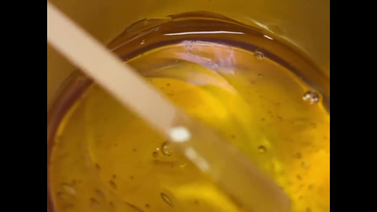 Brow Wax with smooth nectar