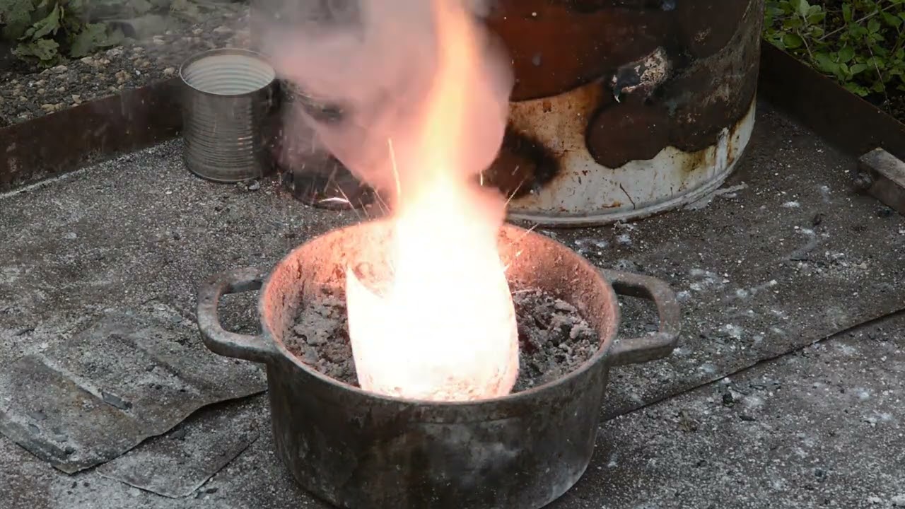 Magnesium + lithium hydroxide ( Mg+LiOH )