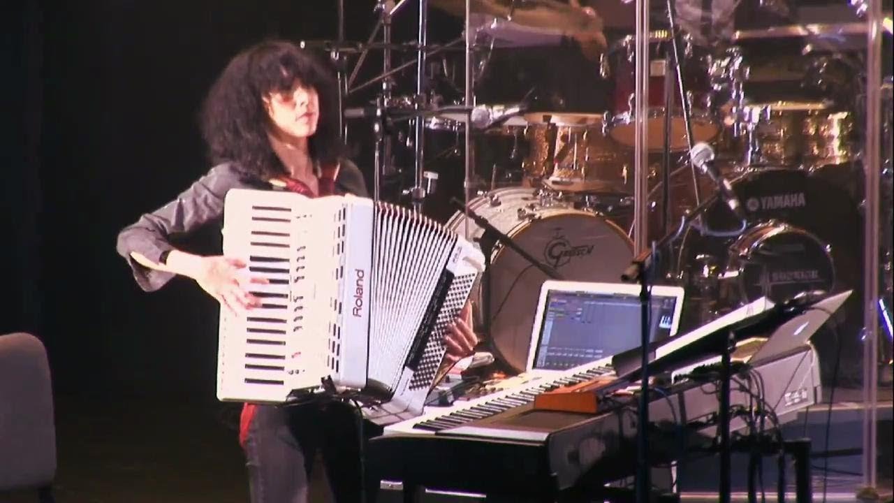 20110321-22 人山人海打遊gig | 黃耀明《風雨同路》Cover.徐小鳳