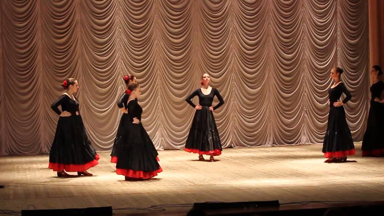 Под звуки кастаньет.