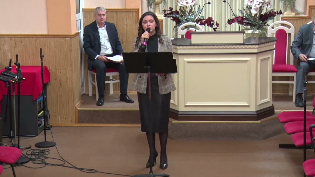 Lorena Buble  -  Și a fost Isus copil ca sa fie toti flamanzii saturati!