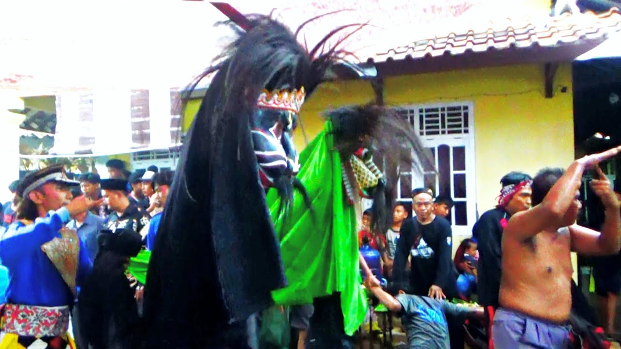 BARONGAN LAGI ASIK BERGOYANG DI PATIMUAN DI BUBARKAN - EBEG TURONGGO MUDHO KENCONO