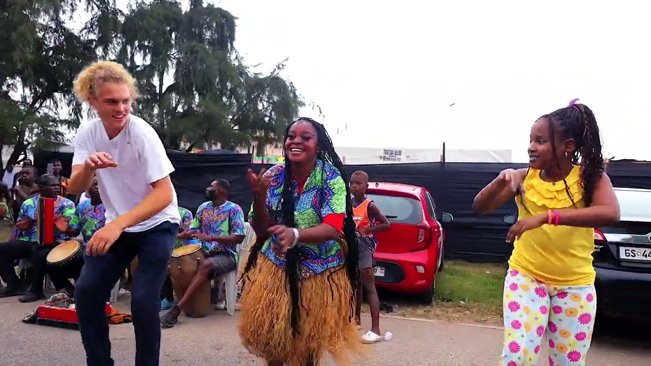 Feel the drums, join the dance! | Ghanaian cultural dance | Chale Wote Street Art Festival
