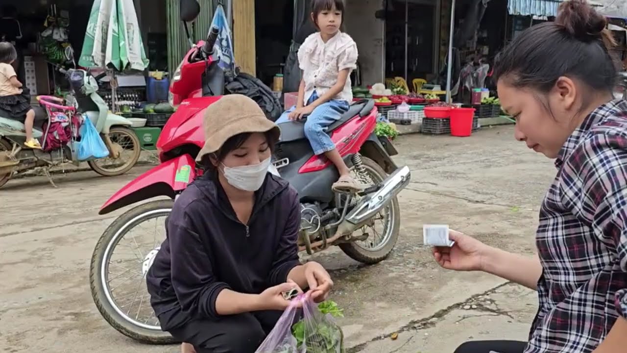 18-Year-Old Single Mother Picking Wild Vegetables to Feed Her Family