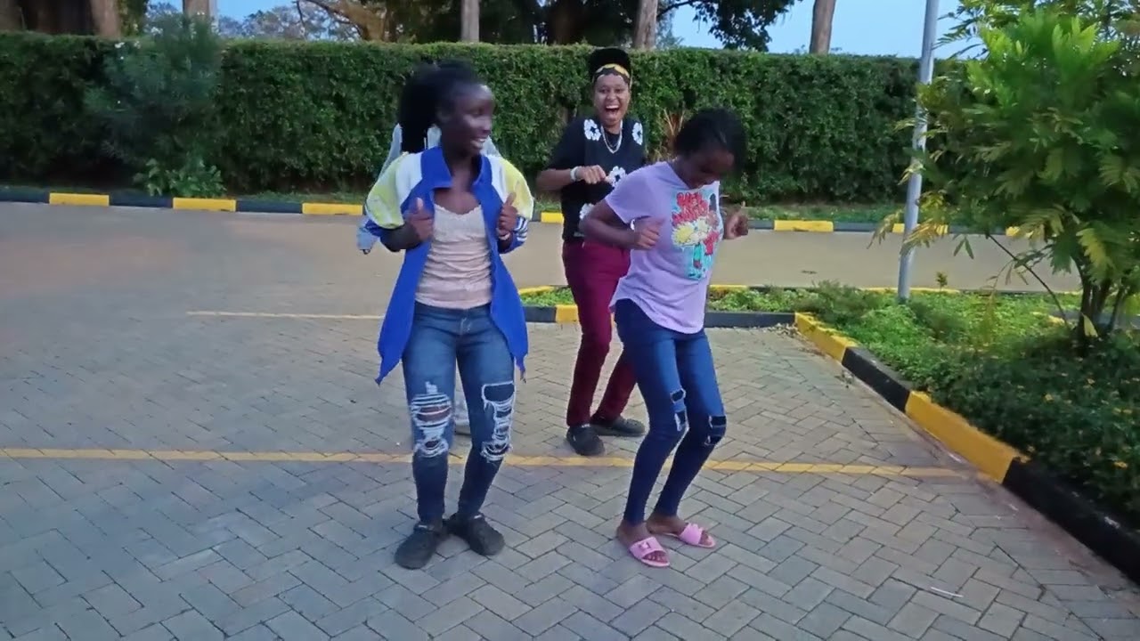 Tamu - Iyanii. Tamu dance challenge official video. Dance challenge by @colloblue 