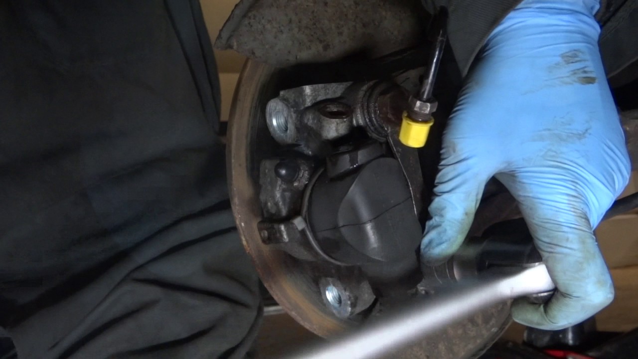 Citroen Xsara rear calliper/handbrake replacement