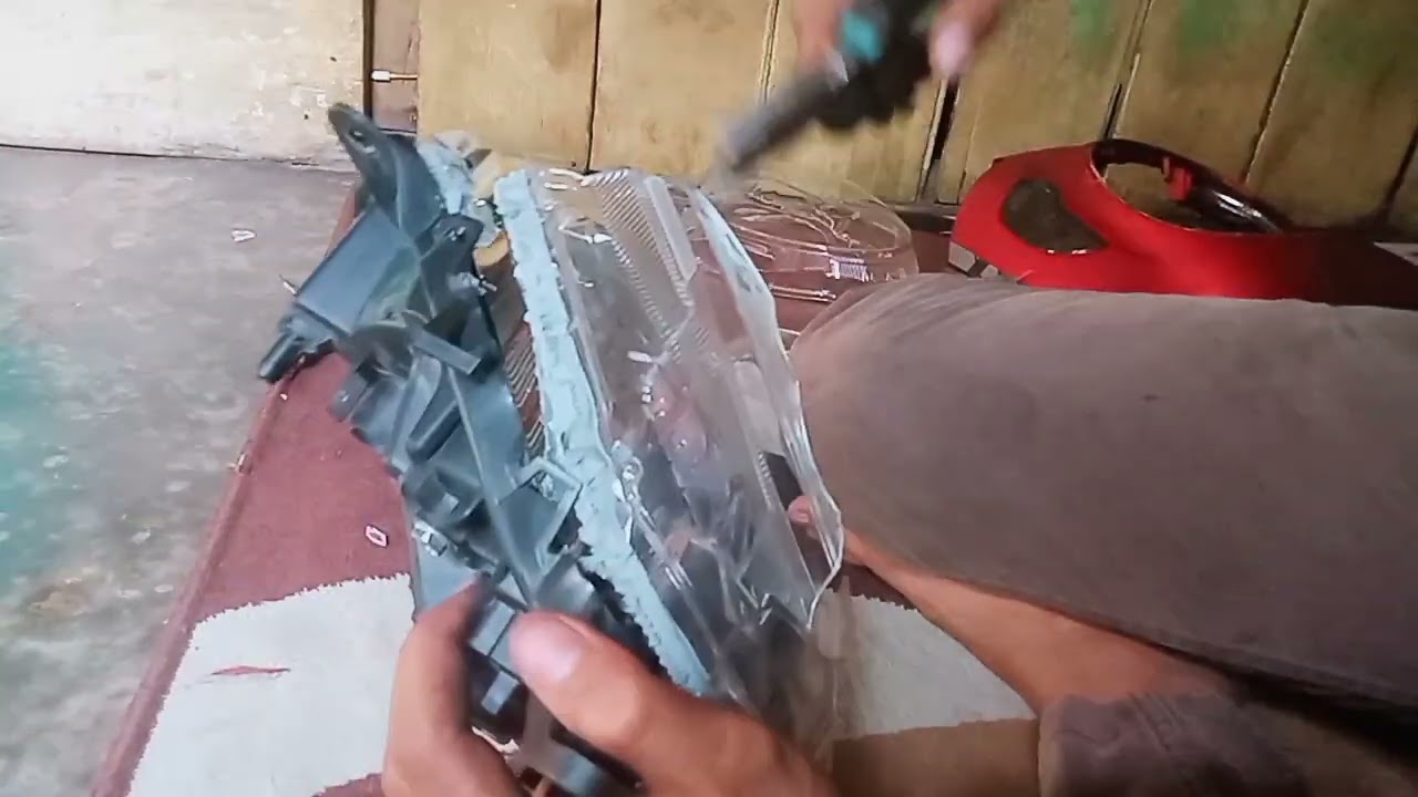 Pemasangan Mika Lampu Motor Scoopy 2021