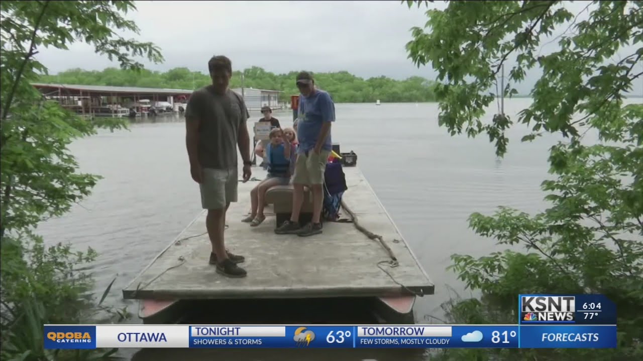 Melvern Lake Marine shuttles customers via boat, makes the most of weather