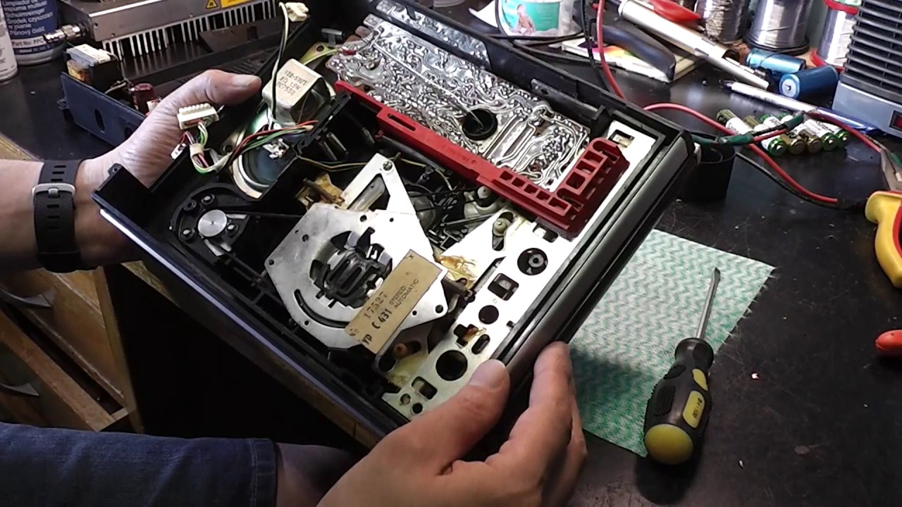 Grundig C431 Cassette Recorder (fail) Needs A Gear.