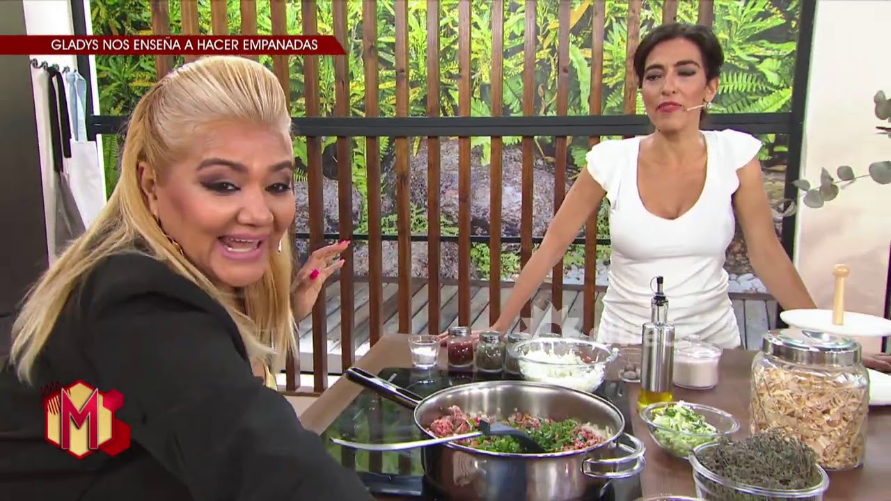 Gladys, La Bomba tucumana, le enseñó a hacer unas ricas empanadas a Roxy Vázquez
