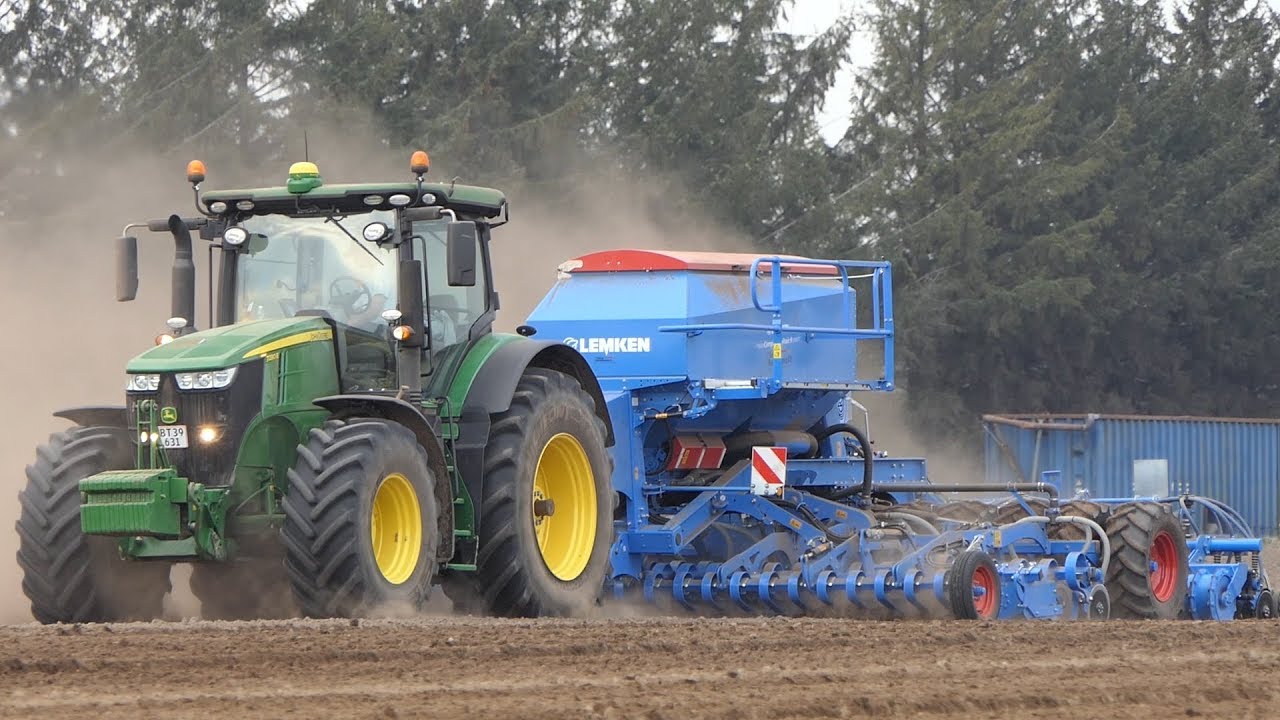 John Deere 7290R Seeding The Field w/ 6-Meter Lemken Compact Solitair 9 Seeder | Danish Agriculture