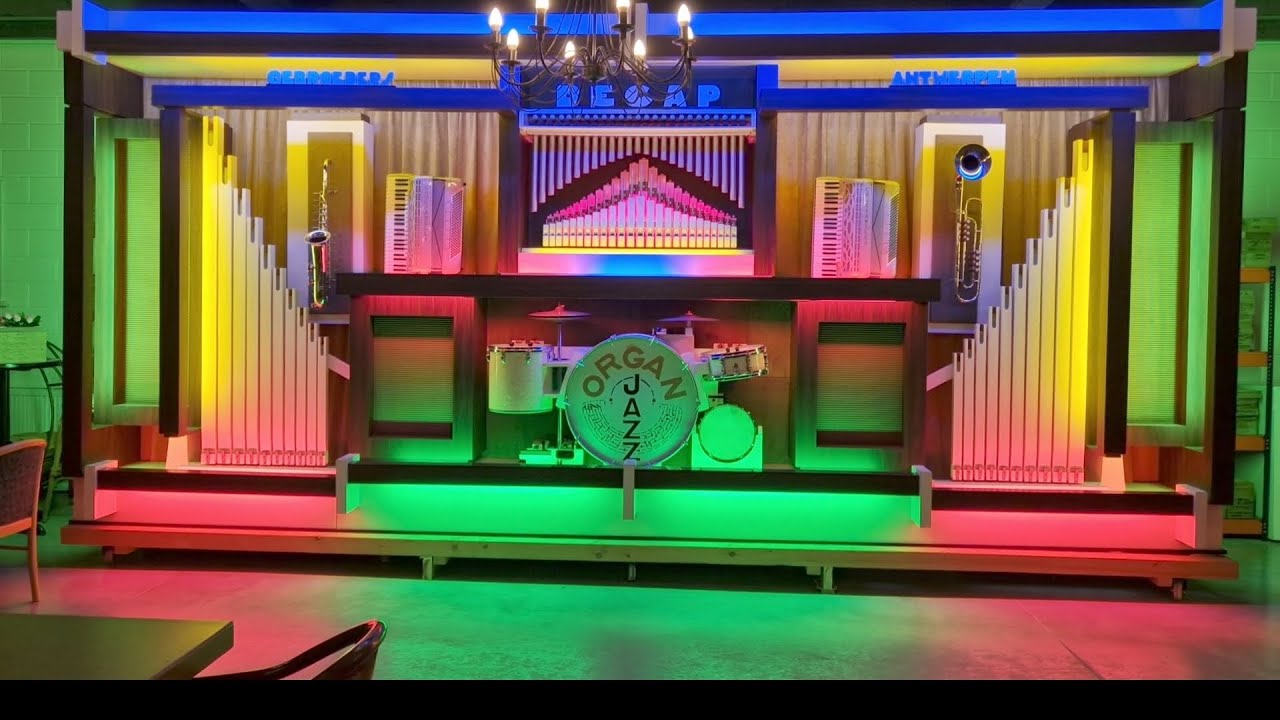 Decap 105T Met Hammond L122 Speelt Be My Boogie Woogie Baby