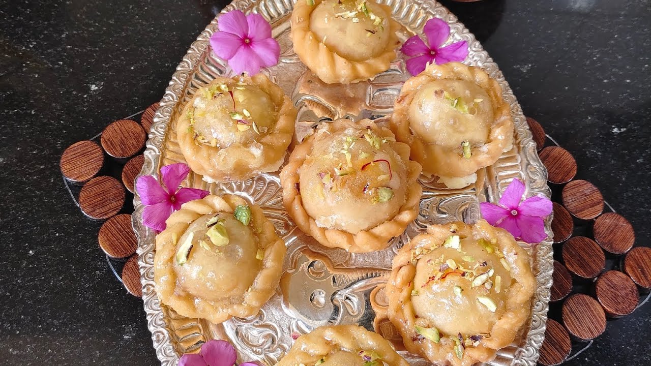 Holi special  mithai recipe/How to make  chandrakala recipe#cooking#tasty#holispecial#mithai#video