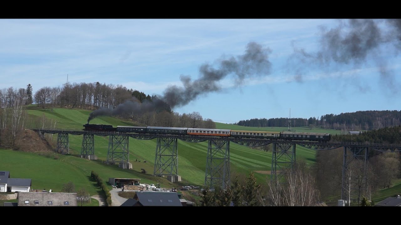 Mit dem Zug durchs Erzgebirge - Dampfloksonderzug in Raschau - Markersbach  mit Lok 52 8154-8