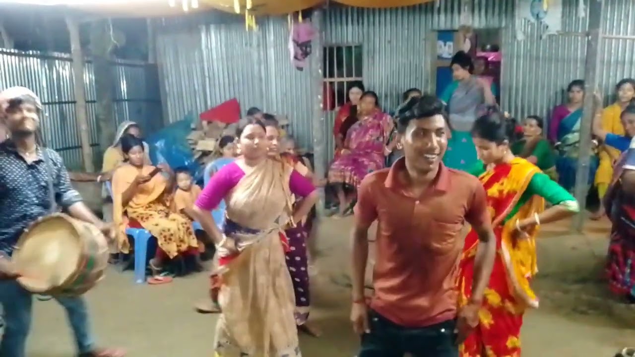 বিয়ে বাড়ির এইরকম নাচ বাংলা ডান্স হয়তো আপনারা এখনো দেখেননি, ডান্স ভালো না লাগলে এমবির টাকা ফেরত, 😆
