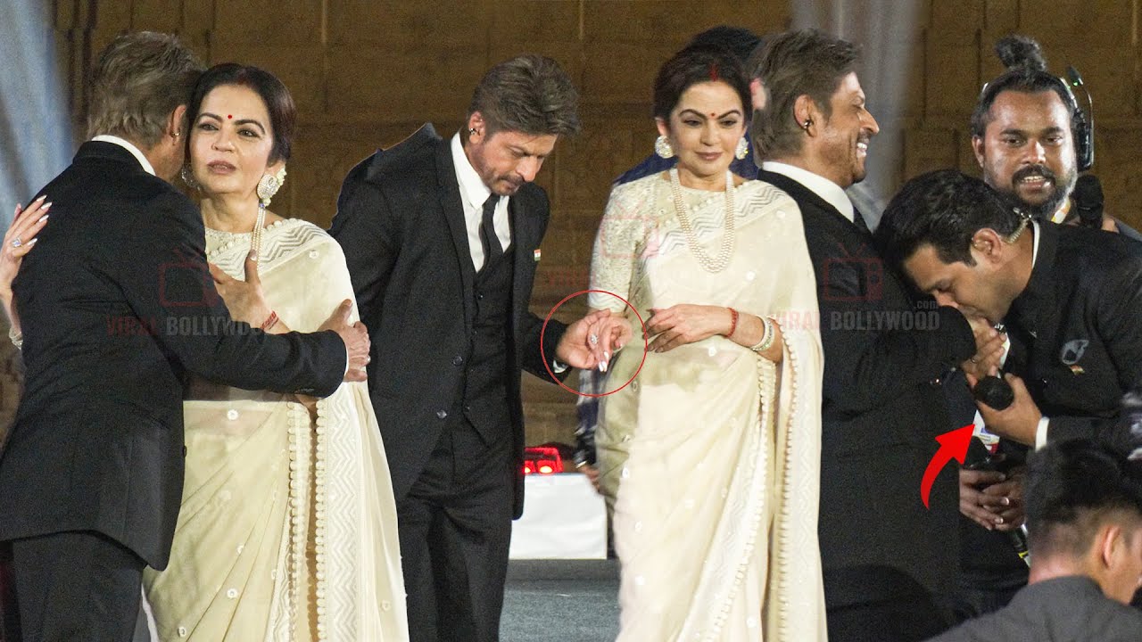 Shah Rukh Khan Heartwarming Moment With Nita Ambani & Vikrant Massey at Global Peace Honours 2025