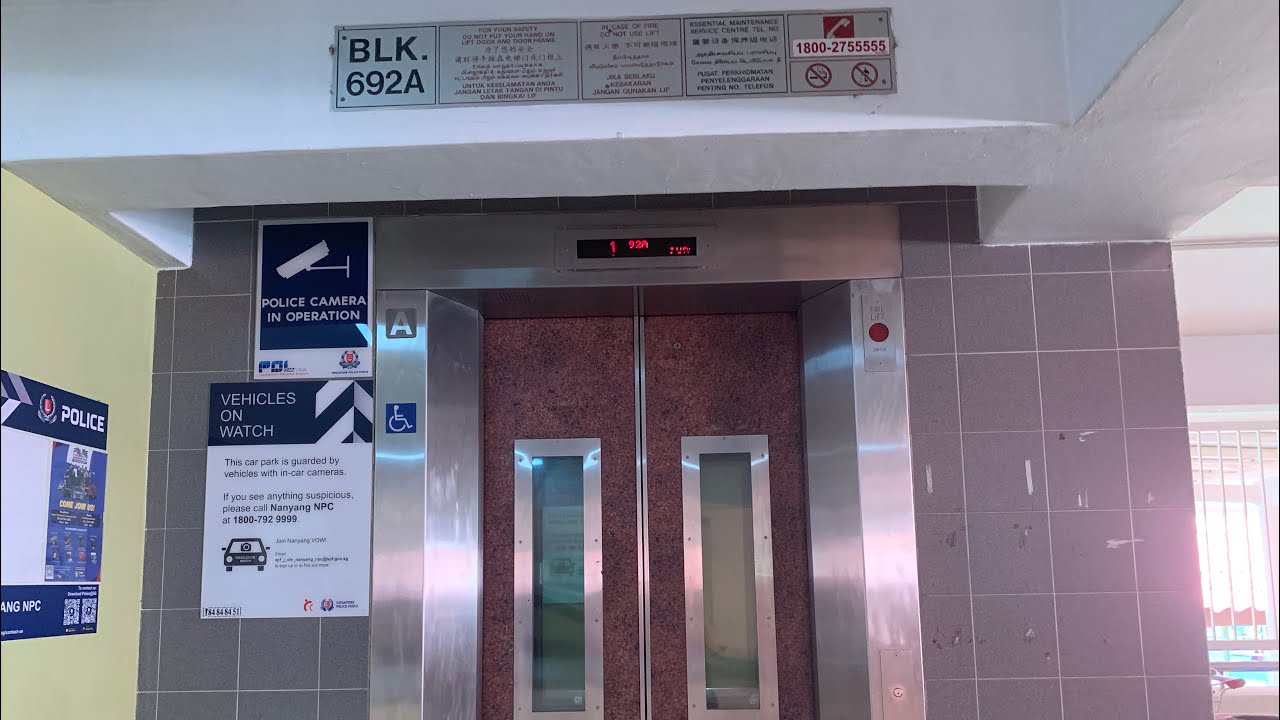 Blk 692A Jurong West lift A [dead indactor]