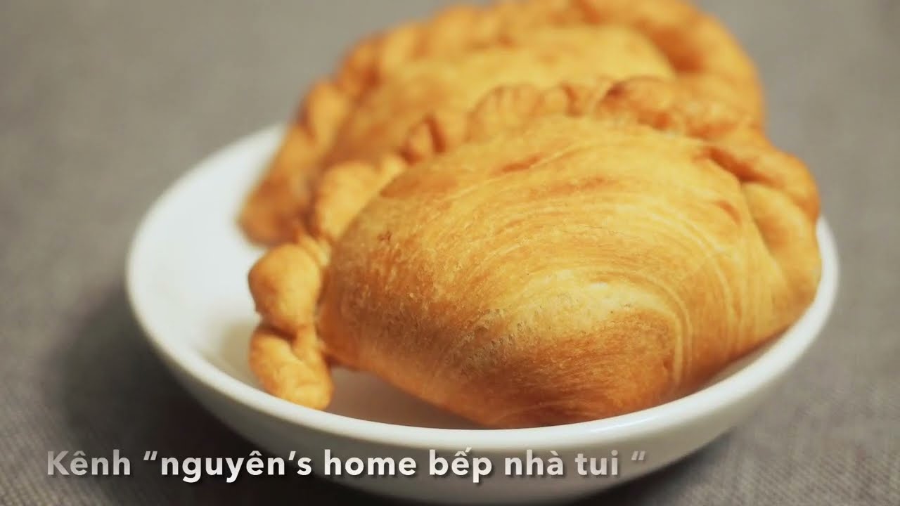 Cách làm bánh gối / bánh quai vạt nhân thịt gà cà ri rất đơn giản tại nhà, Curry Puff, Bánh batisô