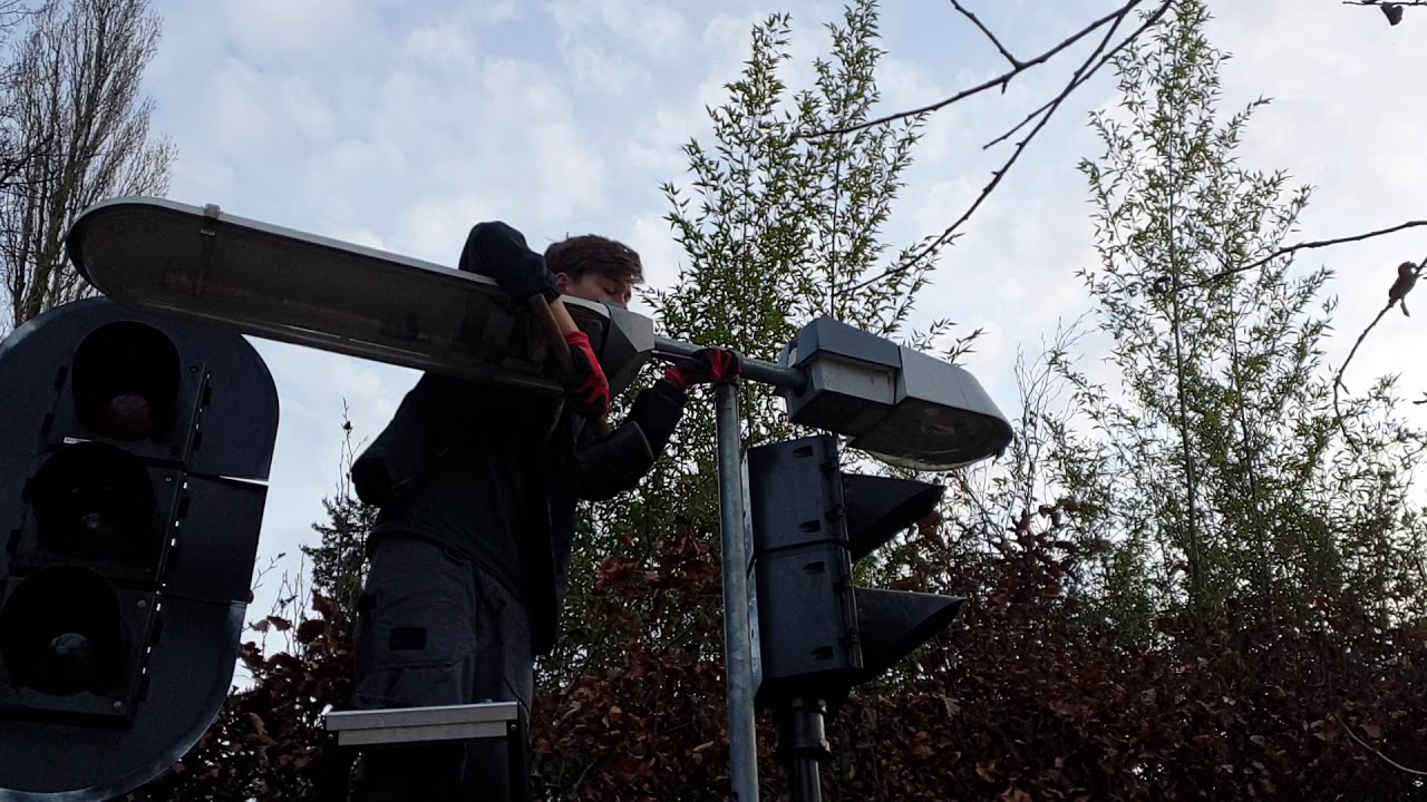 Iridium and Aurora replacing to 2x Philips SRS