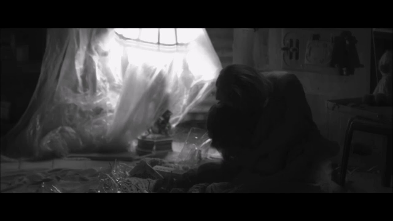 Whether Led by the Heart or Mind (Intimate Piano / Organic Emotional Soundscape / Dark Ambient)
