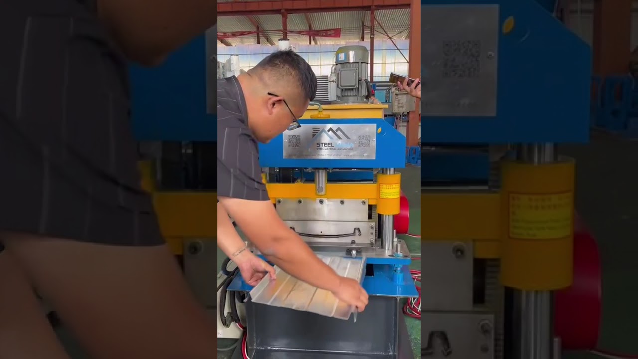 Self lock roof sheet machine #rollformingmachine #selflock #roof #building