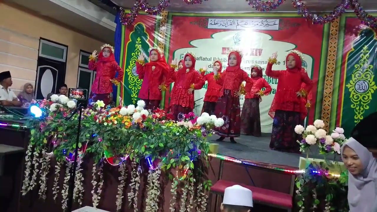 Penampilan Kreasi Santri Putri Kelas 2 TPQ SUBULUSSALAM 