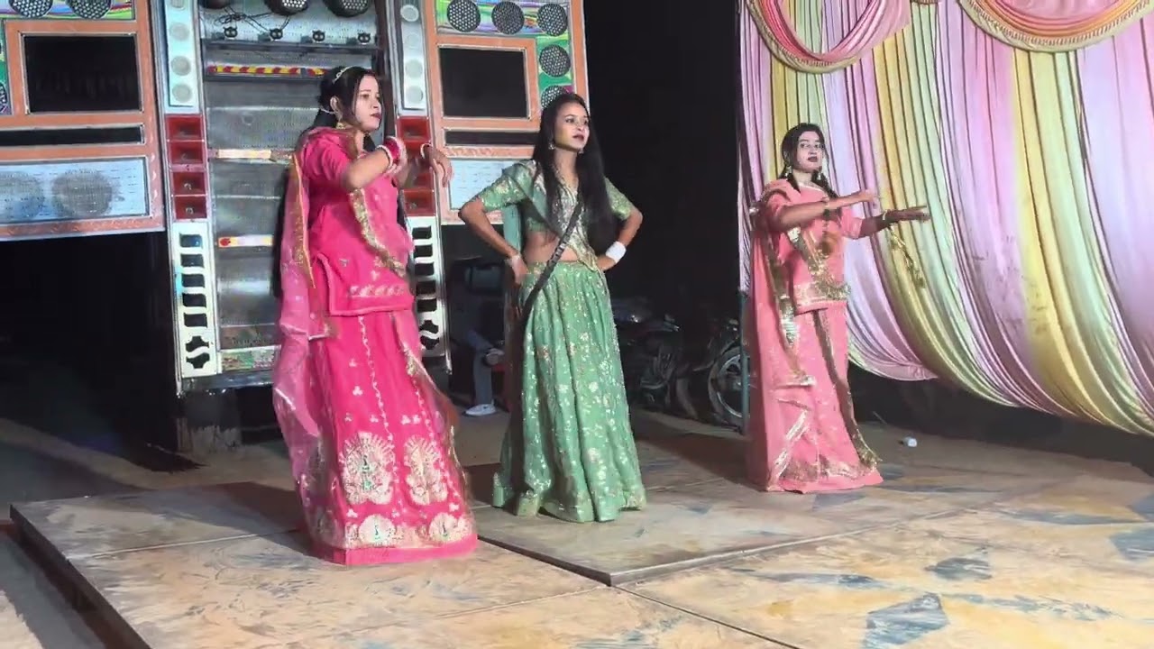 Mere yaar ki shaadi hai❤️🧿😘#tredingvideo #goviral #explore #explorepage #sisterssangeet #dance #fypシ