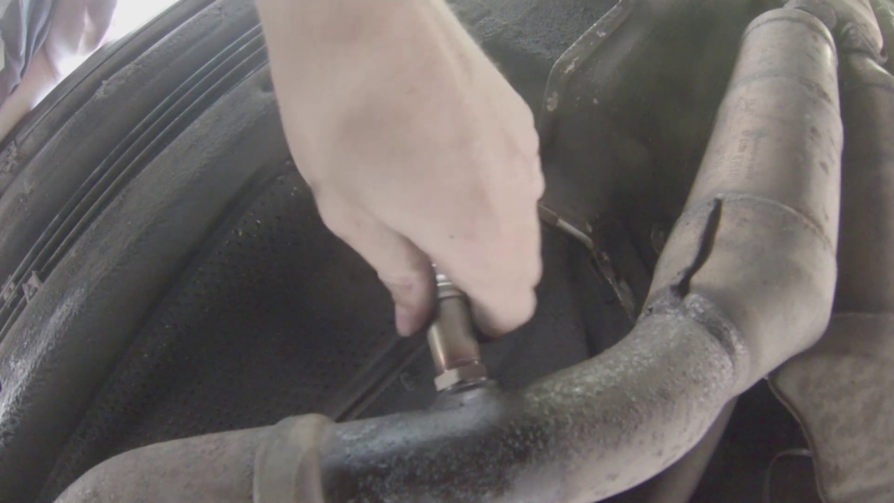 BMW E34 530i Lambda sensor replacement