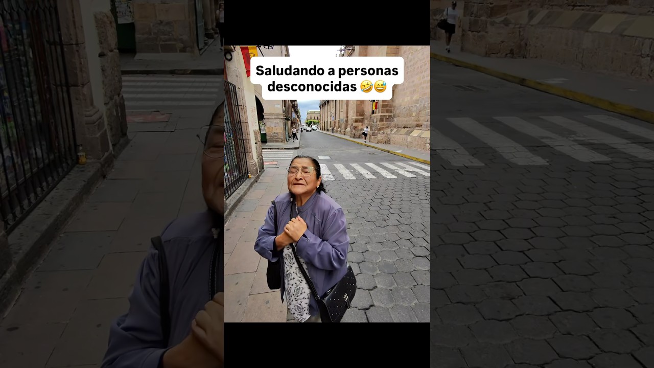 Saludando a personas desconocidas 🤣😅#humor #funnyvideos #funny #comedia