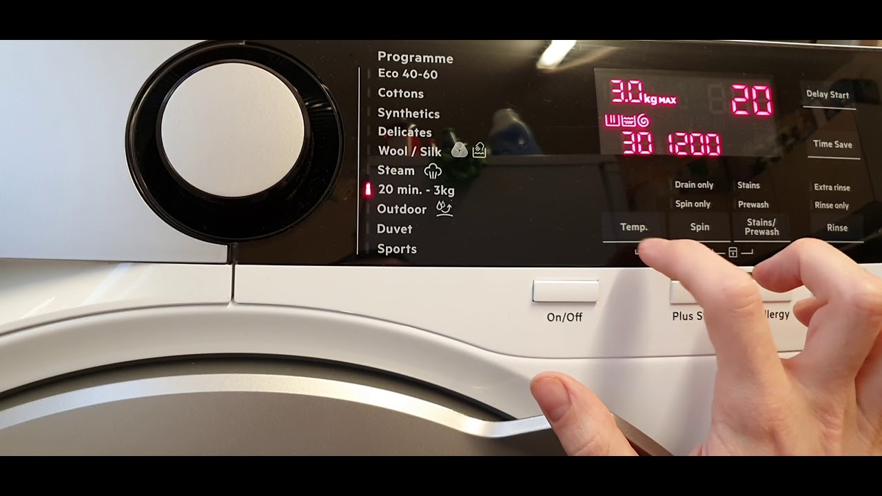 AEG Lavamat L7FEE965R Overview