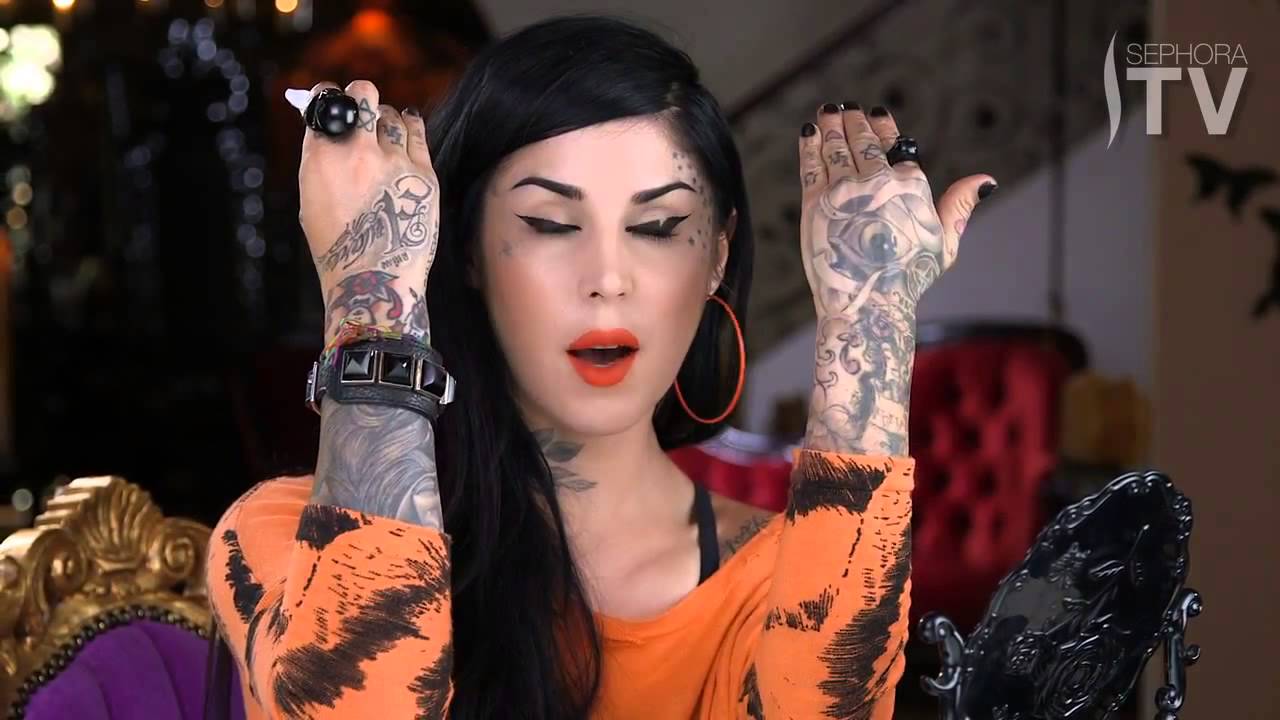 The Triangular Liquid Eye Liner Makeup Tutorial by Kat Von D