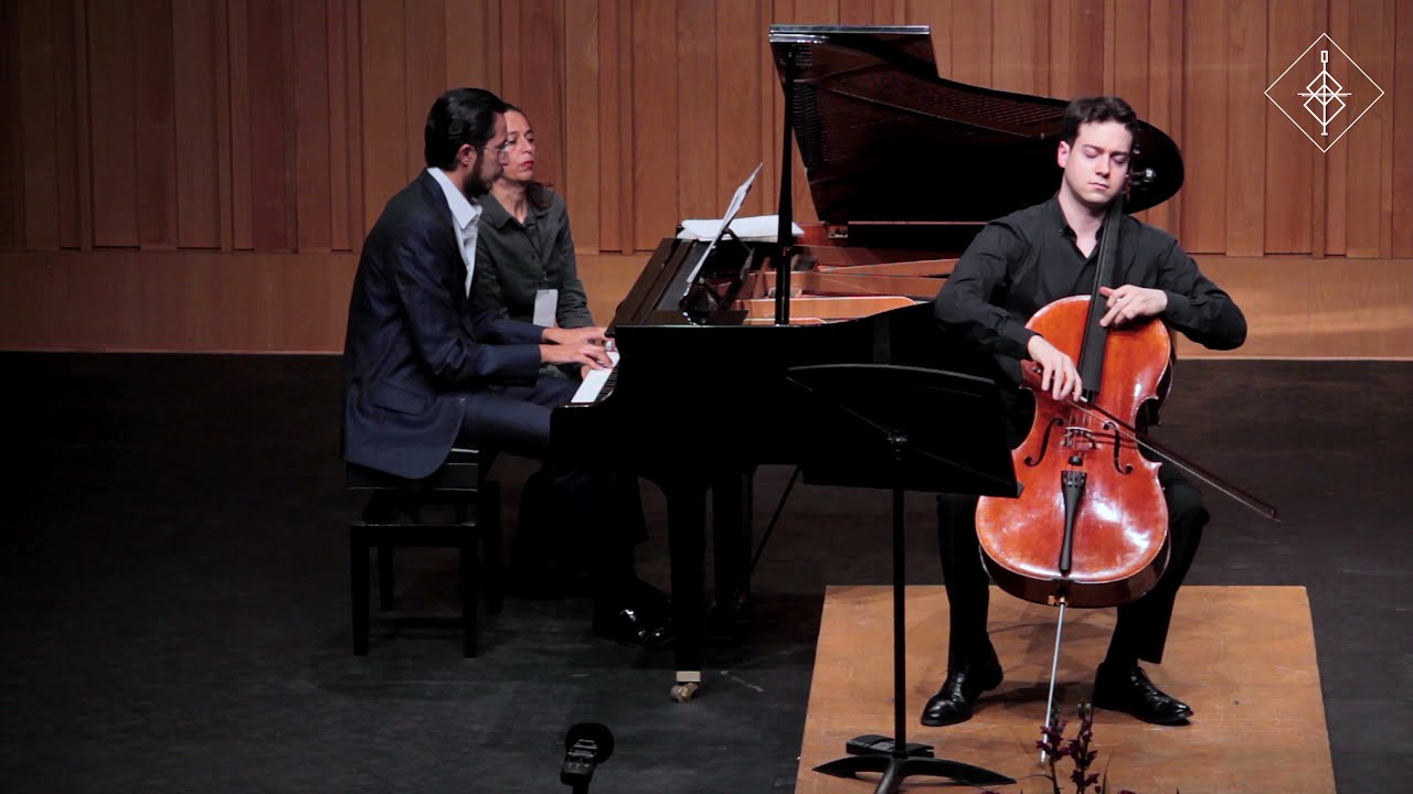 John-Henry Crawford, Iv&aacute;n Figueroa - O Canto do Cisne Negro