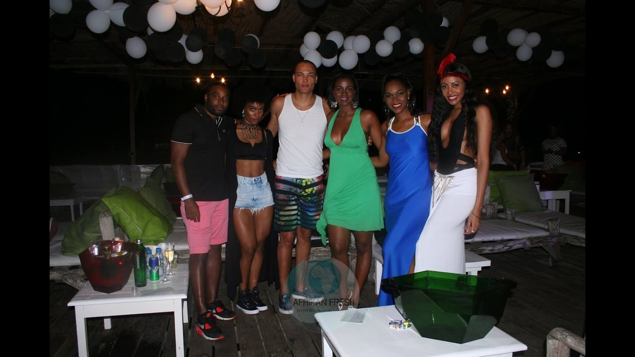 Famosos celebram Festa de Halloween no Barssulo Angola