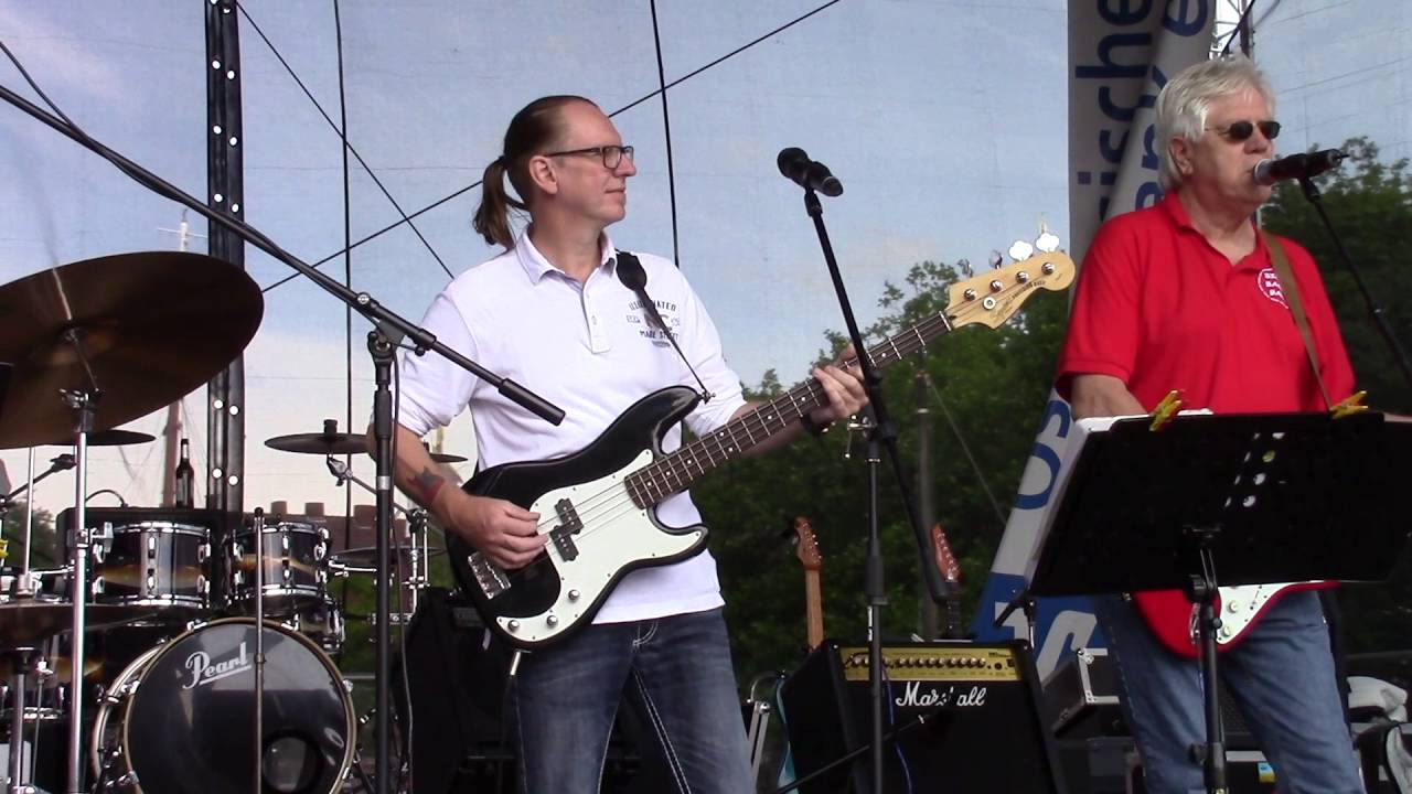 Bisch Basch Band   Help me melken through the Night