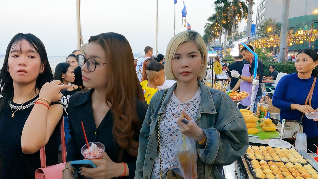 Phnom Penh Riverside After Dark Most Popular Street Food and City Life 2026