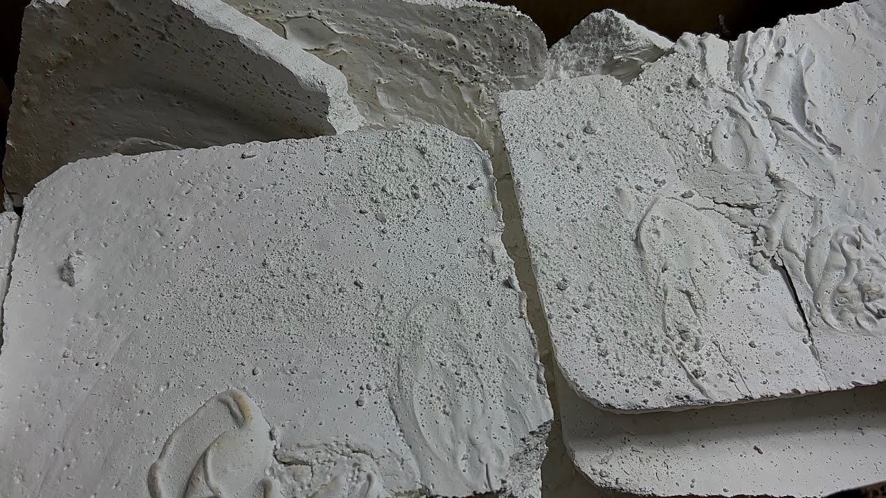 Mass crush 🤷🏾‍♀️ bunch of plain gym chalk slabs crush | ASMR #gymchalkcrush #asmr #plaingymchalk