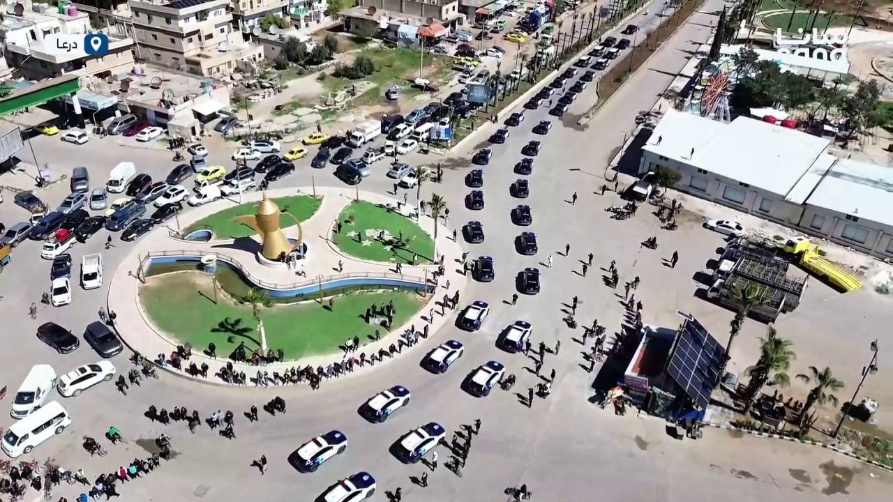 وزارة الداخلية تسلم قيادة الأمن الداخلي في درعا عدداً من الآليات بالهوية البصرية الجديدة