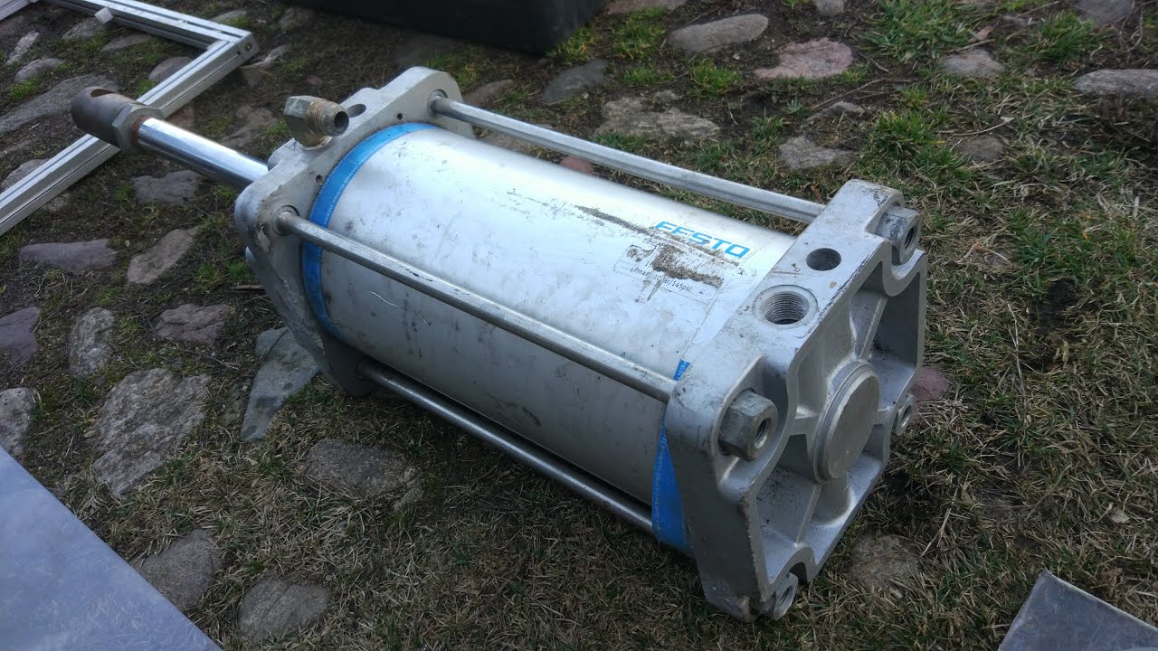Sobotnie skarby na złomowisku cz31 , wielki siłownik pneumatyczny , elektrotechnika , test UPS,śruby