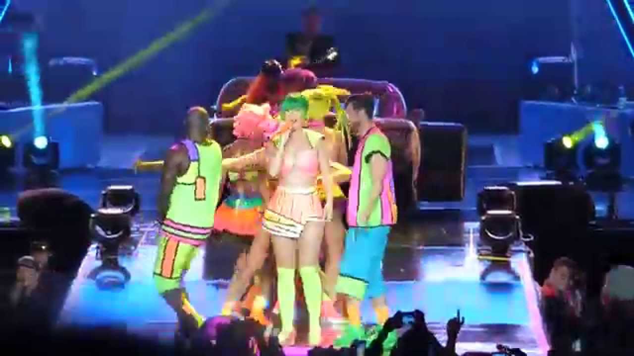 This is how we do - Katy Perry   Prismatic World Tour Costa Rica - October 18th, 2015