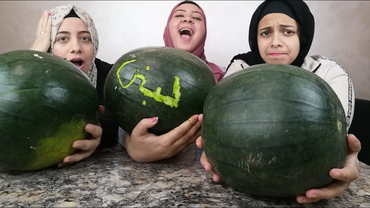 تحدي اكبر 3 بطيخات 🤣بوزن 21كيلو🤣رجعت وبهدلت الدنيا والعقاب اكل قشر البطيخ