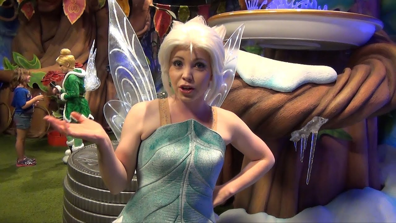 Periwinkle and Tinker Bell First Appearance of 2013 Holiday Season, Tinker Bell's Magical Nook