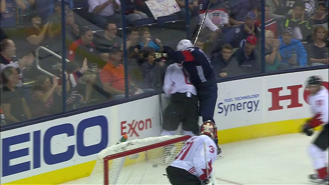 Gotta See It: Canada&rsquo;s Achilles heel Kesler wipes out Weber