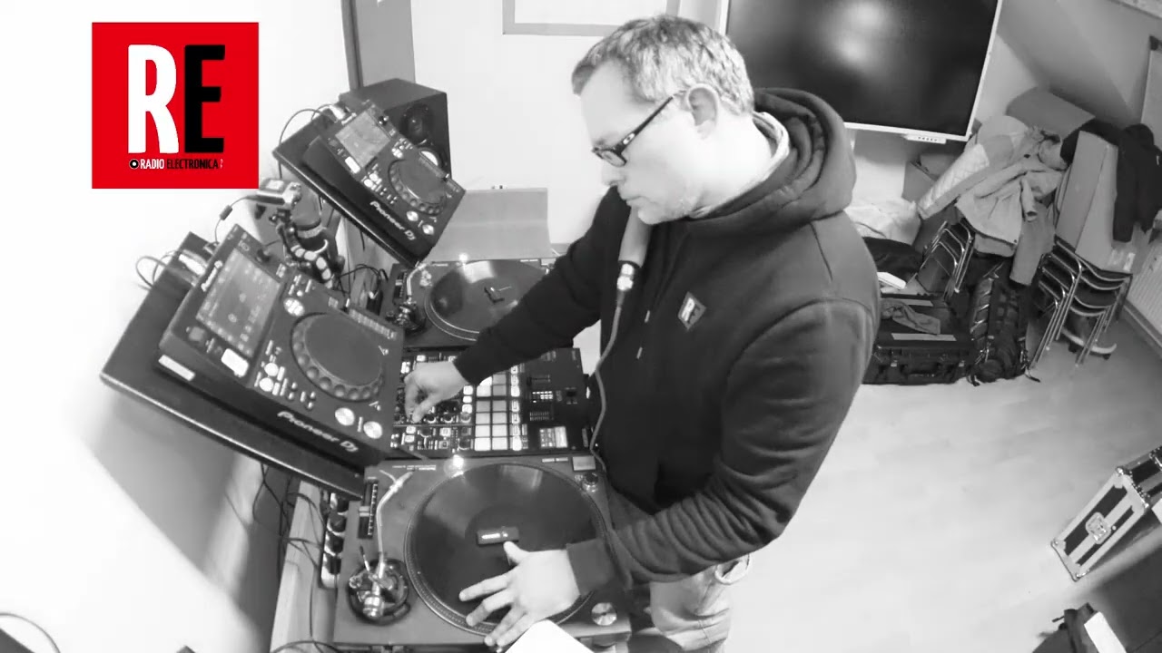 DJ NICOLA CANDELARIA @RADIOELECTRONICA-u2b | 2026-01-10
