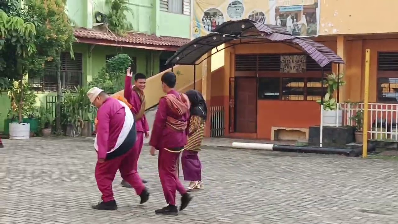 Penampilan kelas XII IPS #fypage #fypyoutube #fypシ゚viral #fyp #fyptiktok 
