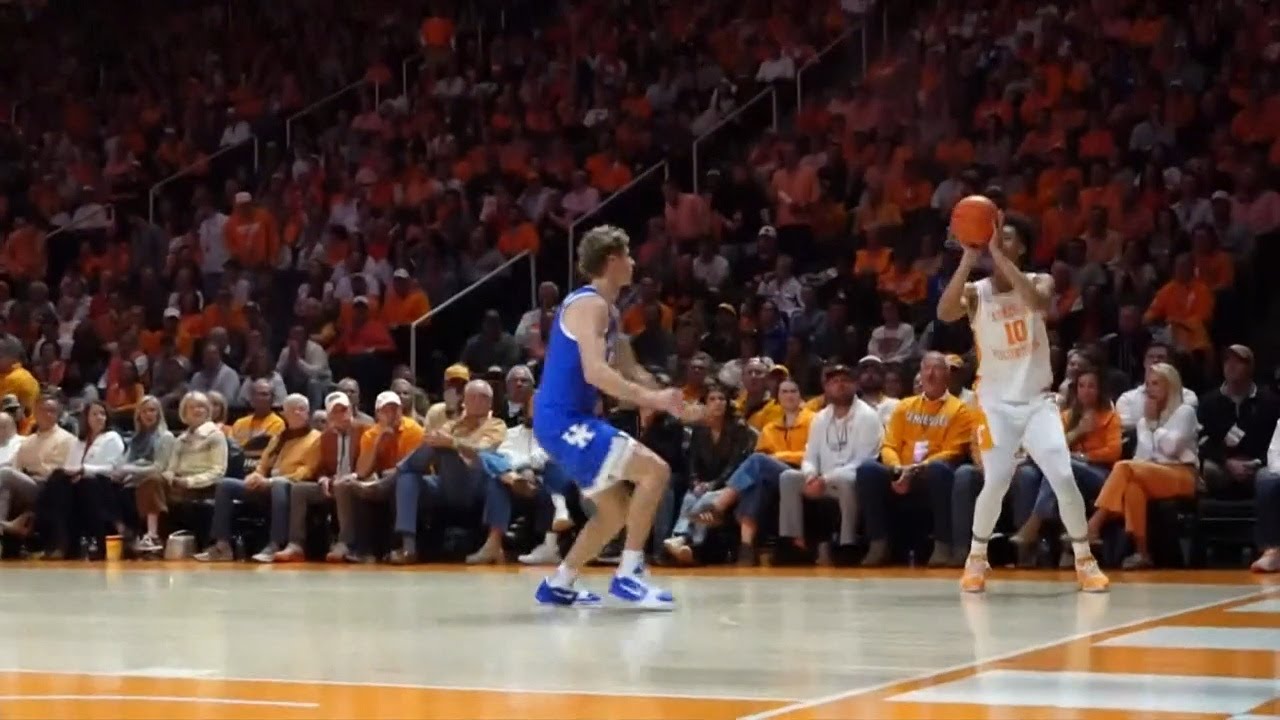 Первокурсник команды Vols Нейт Амент сыграет против Auburn в турнире SEC.