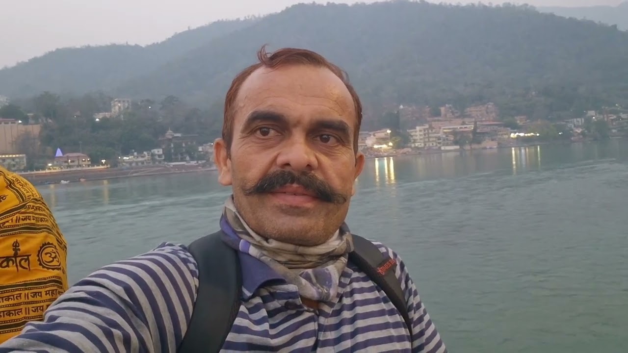 ऋषिकेश में मां  गंगा जी की  अलौकिक  आरती