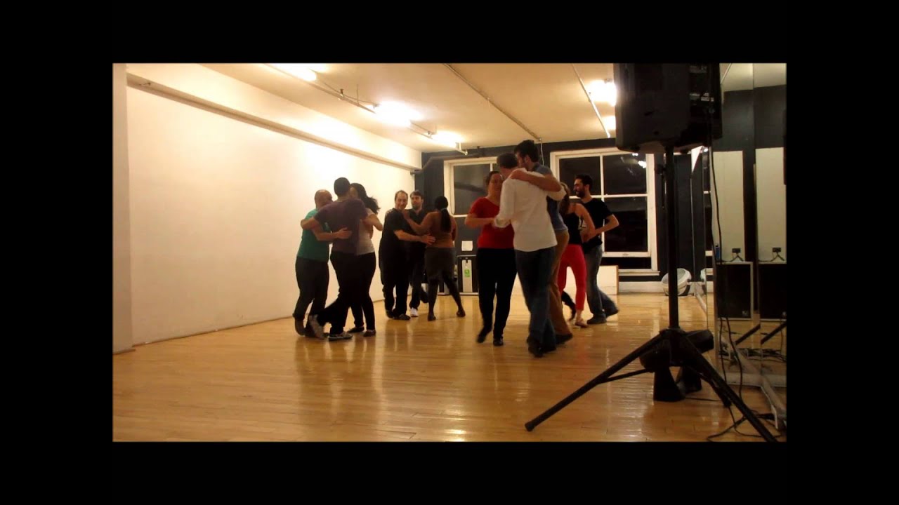 Basic Rueda de Casino with Trios - 4 couples dancing