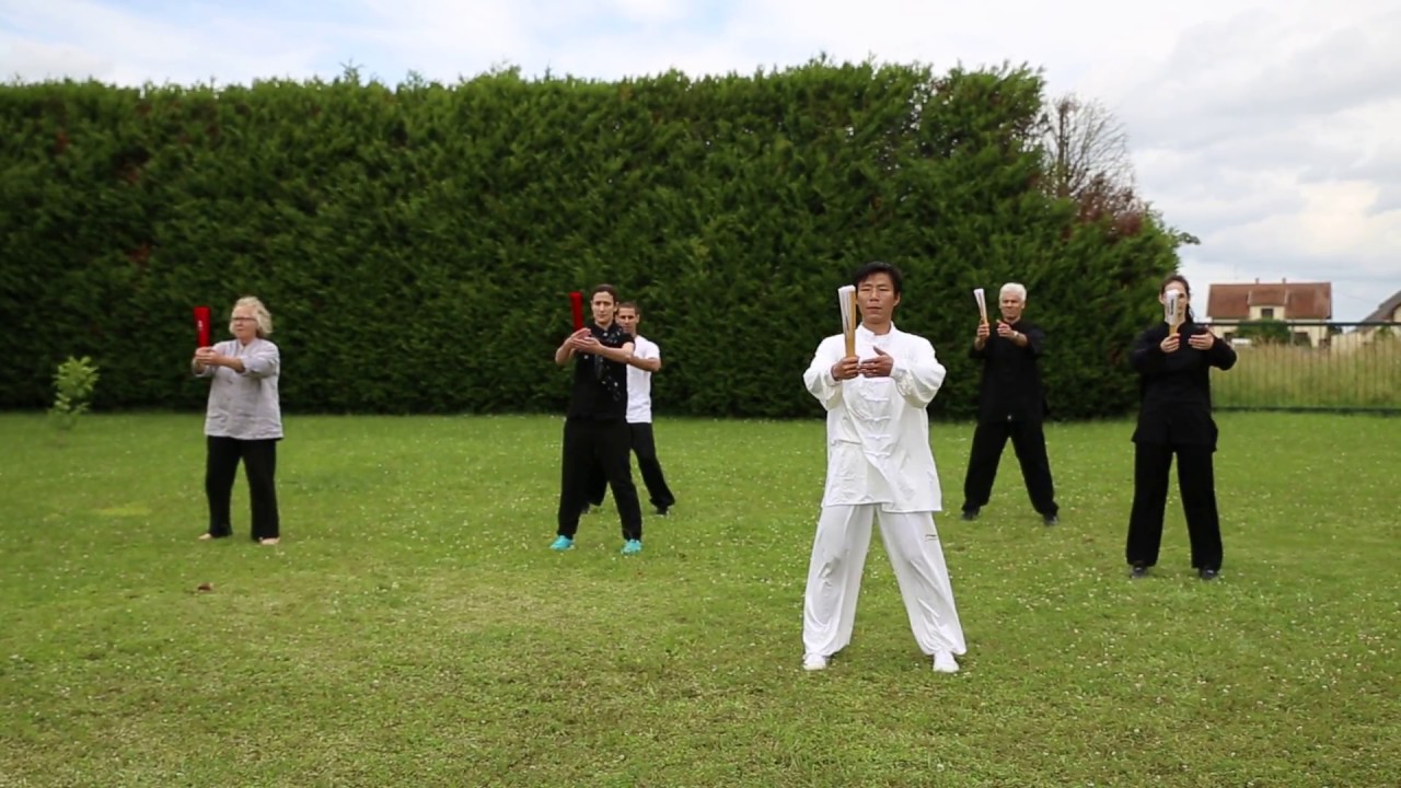 Démonstration de Tai chi éventail